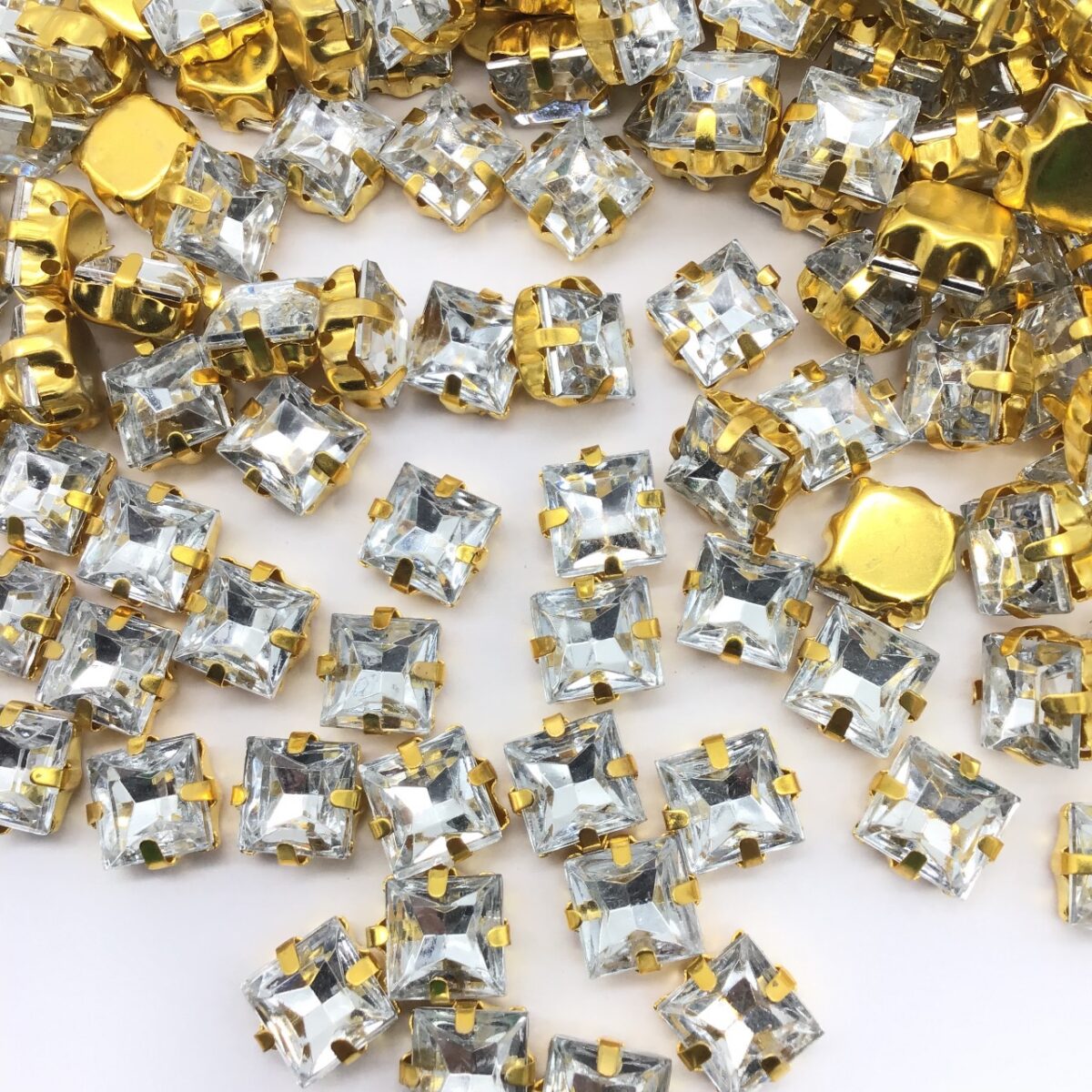 Pedra Engrampada Quadrado Base Dourado 8mm X 8mm C/100unidades - Imagem 35
