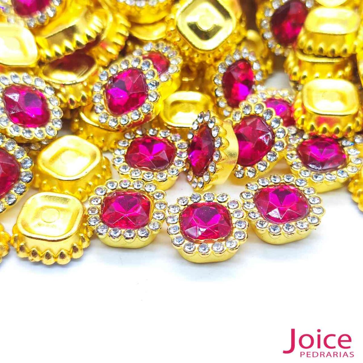 Chaton Quadrado Acrílico Com Base ABS dourado com Strass 13mm X 13mm C/1000-Unidades - Imagem 1