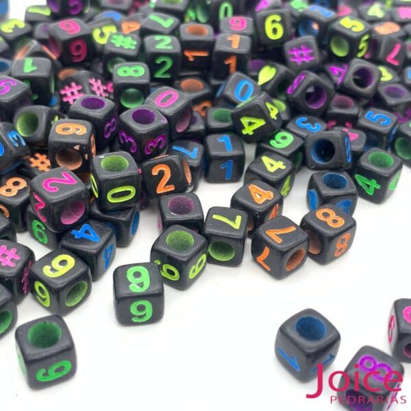 Miçangas de Quadrado Numeros 6mm X 6mm C/500G -Aproximadamente/3000Unidade +-