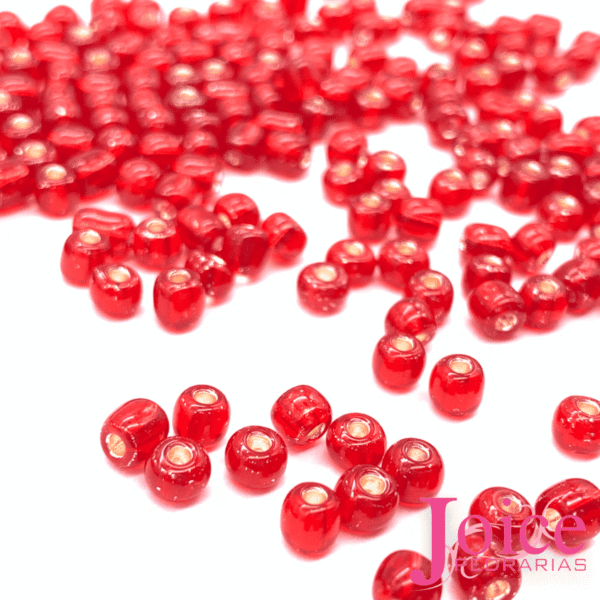vermelho-escuro