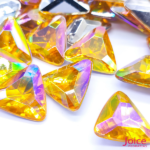 Chaton Triangulo Acrílico Base Irregular 23mm x 23mm C/100-Unidades - Imagem 31